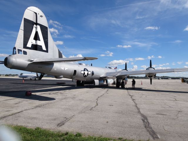 Boeing B-29 Superfortress (NX529B) - F-13 "FIFI" 