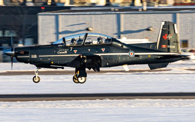 Raytheon Texan 2 (15-6118)