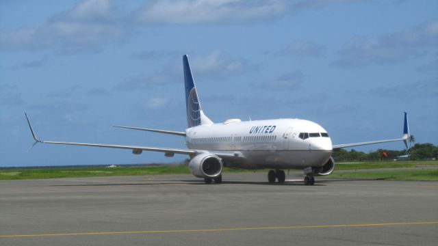 Boeing 737-800 (N37267)