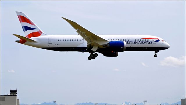 Boeing 787-8 (G-ZBJJ) - BOE459 on final to Rwy 16R to complete a B1 flight on 6.6.18. (ln 708 / cn 60629).