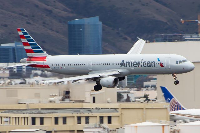 Airbus A321 (N177US)