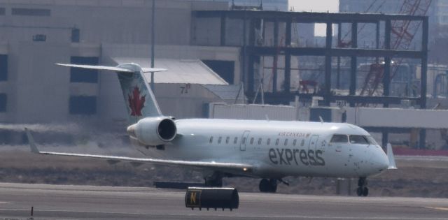 Canadair Regional Jet CRJ-200 (C-GGJA)