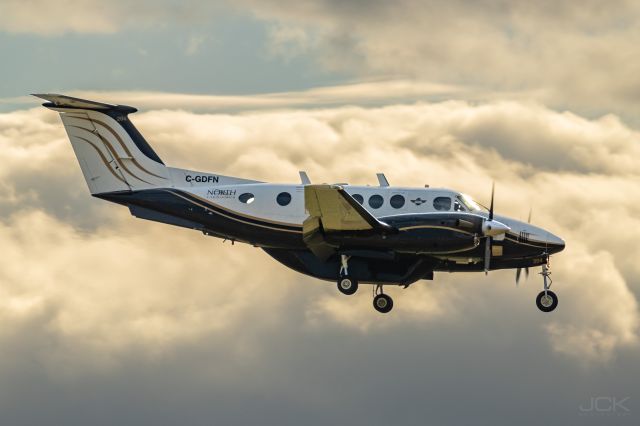 Beechcraft Super King Air 200 (C-GDFN)