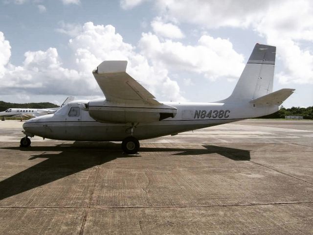 Aero Commander 500 (N8438C)