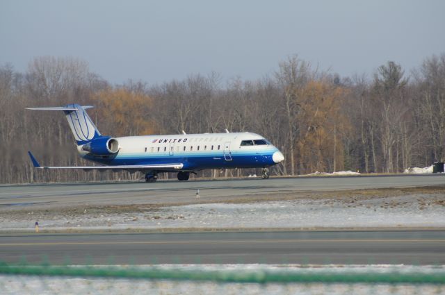 Canadair Regional Jet CRJ-200 (N834AS) - Taking off from RWY 19