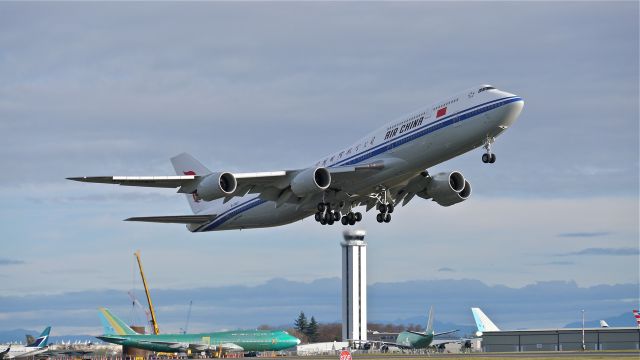 BOEING 747-8 (B-2487) - CCA88 on rotation from Rwy 16R for a flight test on 12/8/14. (ln 1508 / cn 44932).