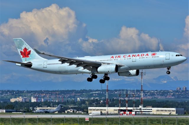 Airbus A330-300 (C-GFUR) - Air Canada Airbus A330-343 arriving at YYC on June 16.