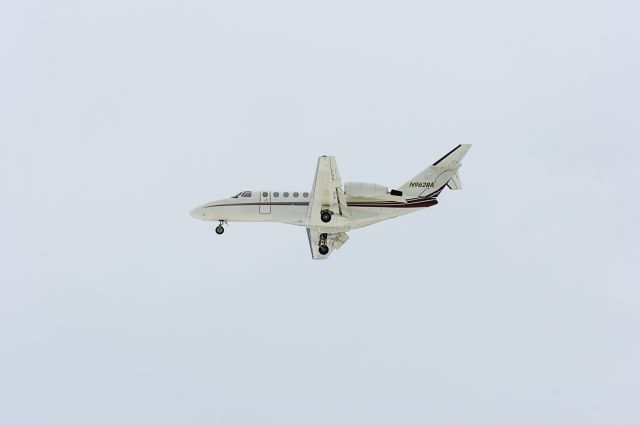 Cessna Citation CJ1 (N962RA) - Approach runway08 05Mar2013.