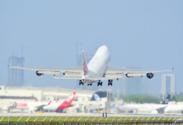 Boeing 747-400 (B-18712)