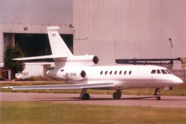 Dassault Falcon 50 (SE-DVK) - Taxiing for departure in Jul-01.br /br /Exported to USA 23-Jan-02 as N247CJ,br /reregistered N980S 12-Dec-02.