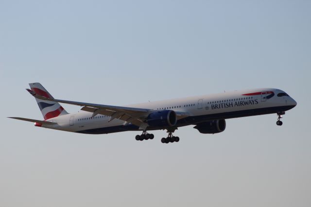 Airbus A350-1000 (G-XWBC) - British Airways A350-1000 landing on runway 10C at Chicago O'hare from London (LHR)