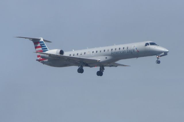 Embraer ERJ-145 (N939AE)