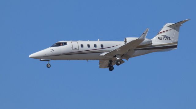 Learjet 55 (N277AL) - On final is this 1984 Gates Learjet 55 in the Winter of 2019.