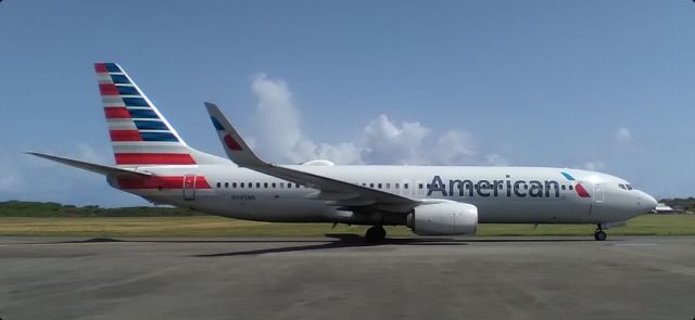 Boeing 737-800 (N945NN)