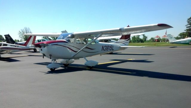 Cessna Skyhawk (N3815L)