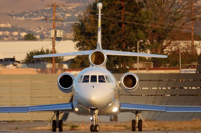 Dassault Falcon 900 (N666TR)