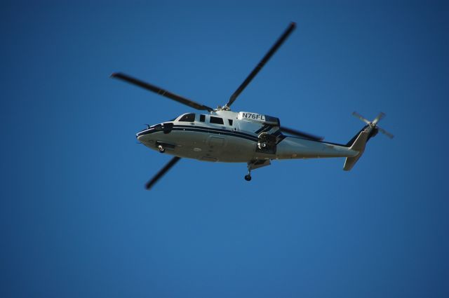 Sikorsky S-76 (N76FL)