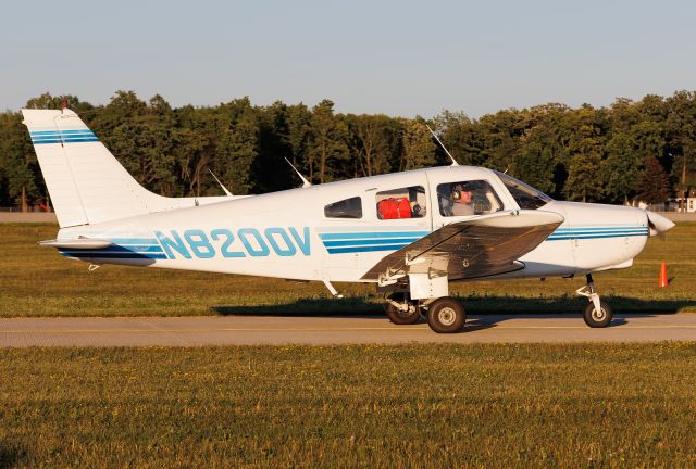 Piper Cherokee (N8200V)