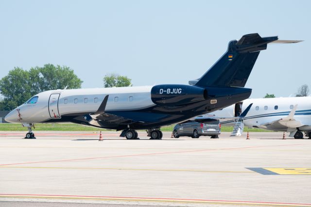 Embraer Legacy 550 (D-BJUG)
