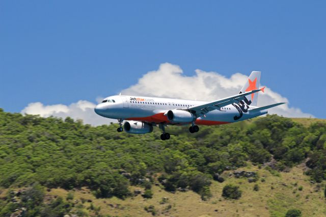 Airbus A320 (VH-VQR)