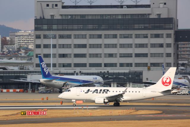 Embraer 170/175 (JA221J)