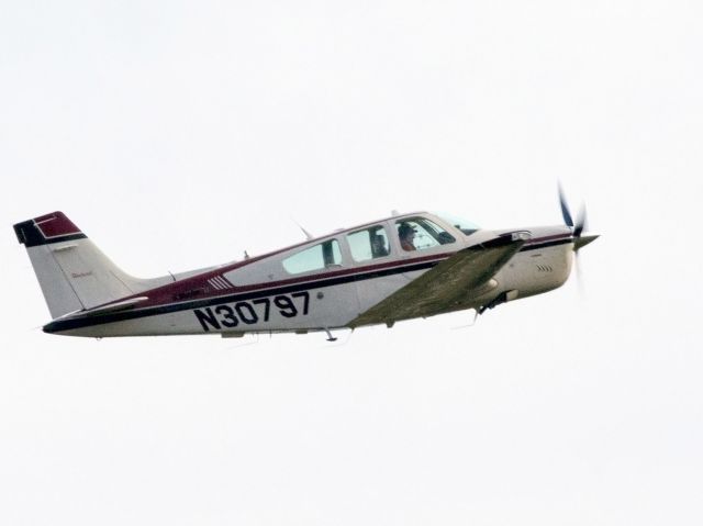 Beechcraft Bonanza (33) (N30797)