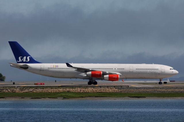 Airbus A340-300 (LN-RKP)