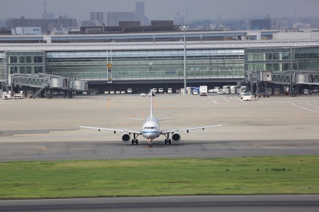 Airbus A321 (B-6593)