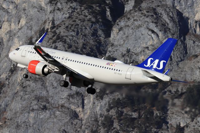 Airbus A320neo (SE-ROG)