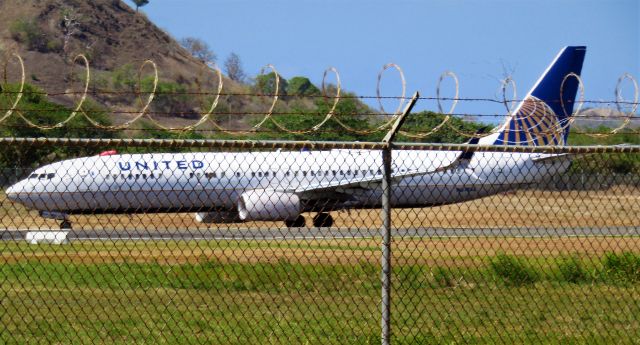 Boeing 737-900 (N61886)