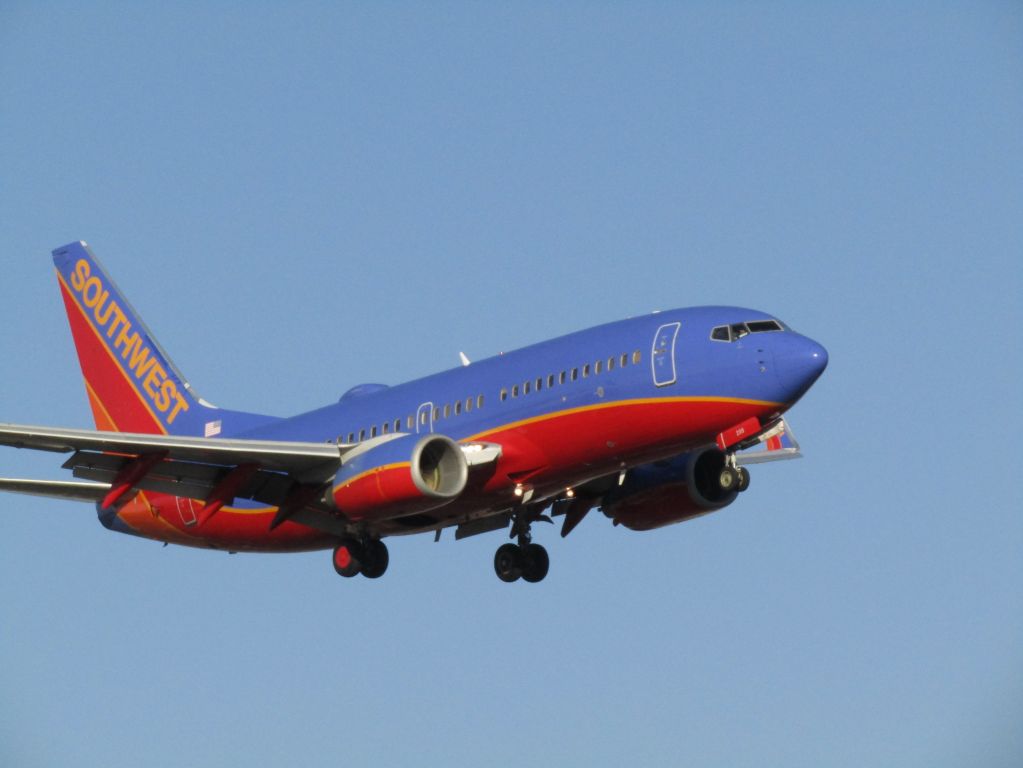 Boeing 737-700 (N299WN) - lbr /Landing RWY 20R