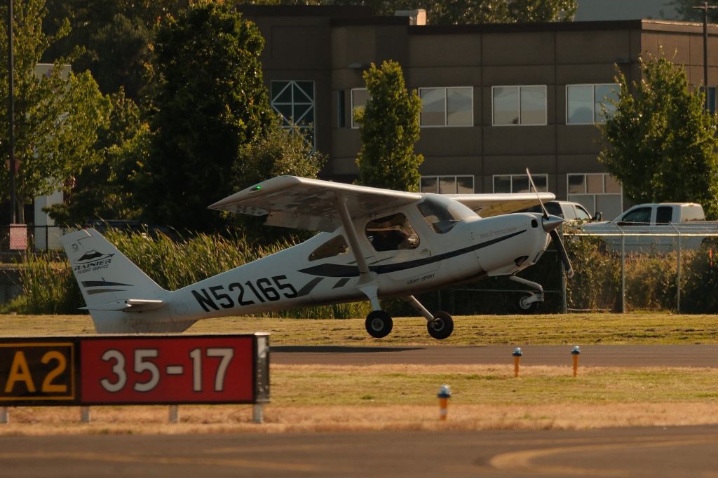 Cessna Skycatcher (N52165)