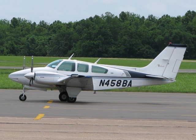Beechcraft 55 Baron (N458BA) - At the Shreveport Downtown airport.