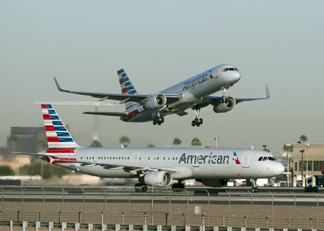 Airbus A321 (N170UW)