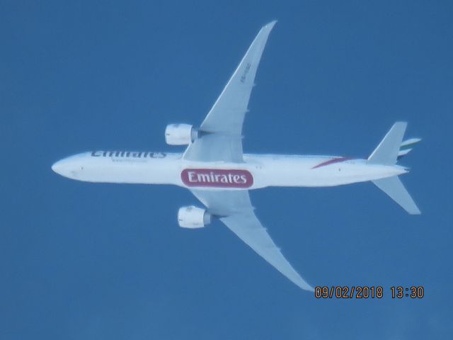 BOEING 777-300ER (A6-EQC)
