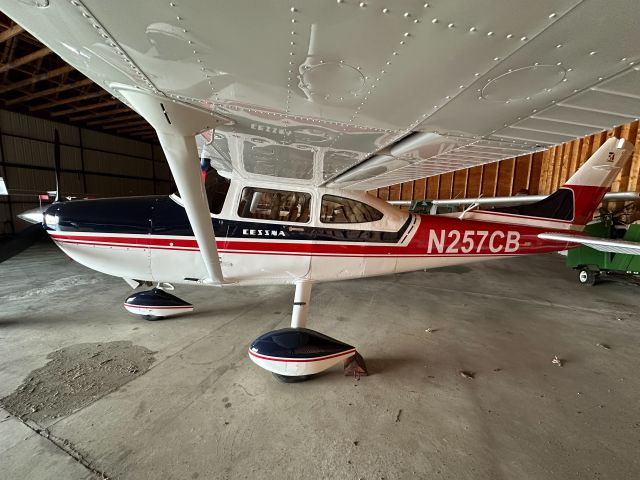 Cessna Skylane (N257CB)