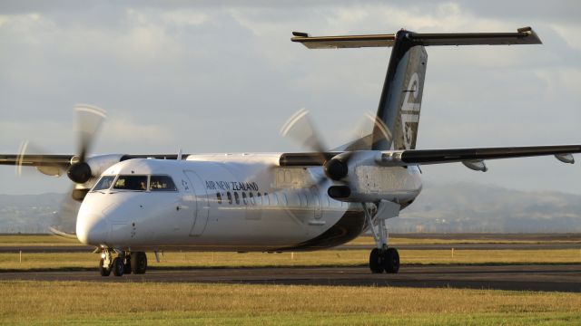 de Havilland Dash 8-300 (ZK-NER) - The first turboprop departure of the day.