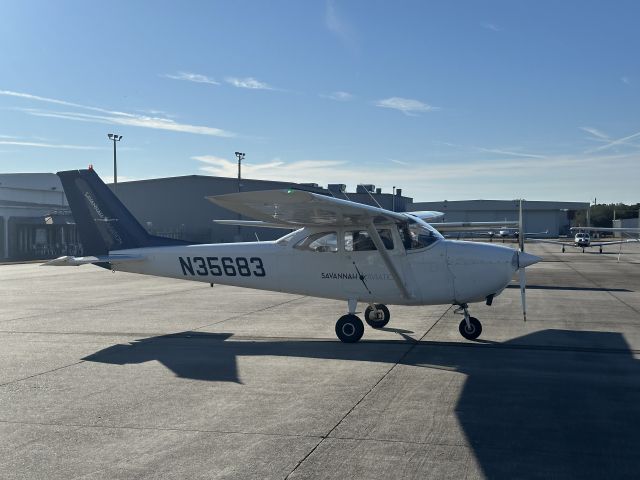 Cessna Skyhawk (N35683)