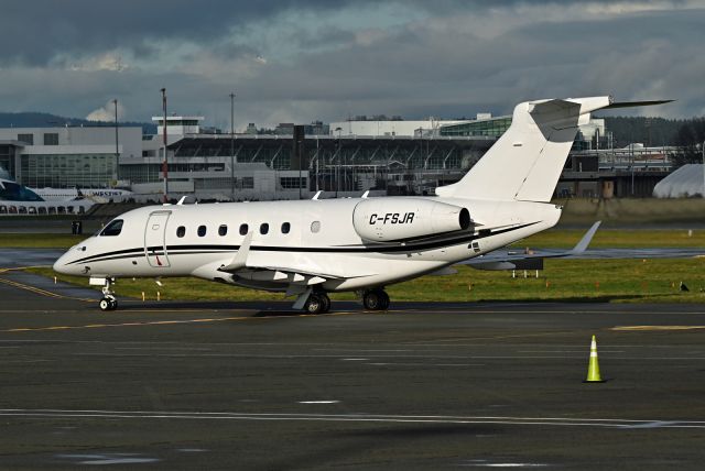 Embraer Legacy 550 (C-FSJR)