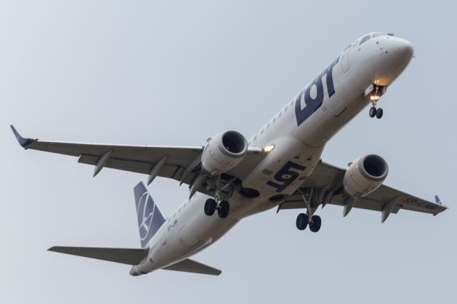 EMBRAER 195 (SP-LNN) - Spotting EPRZ
