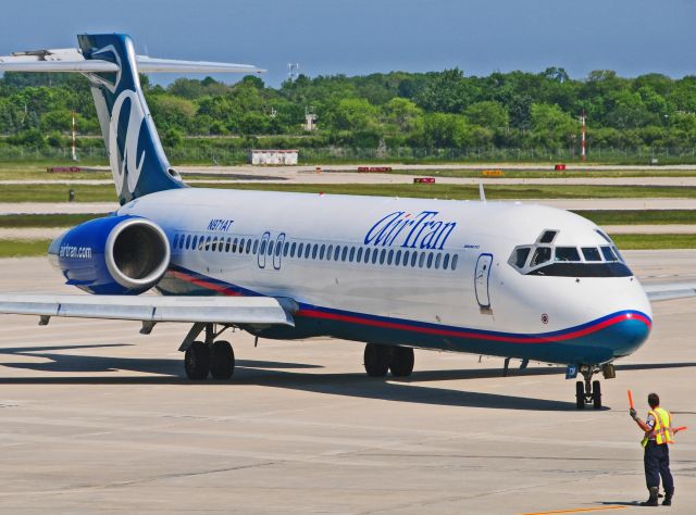 Boeing 717-200 (N971AT)