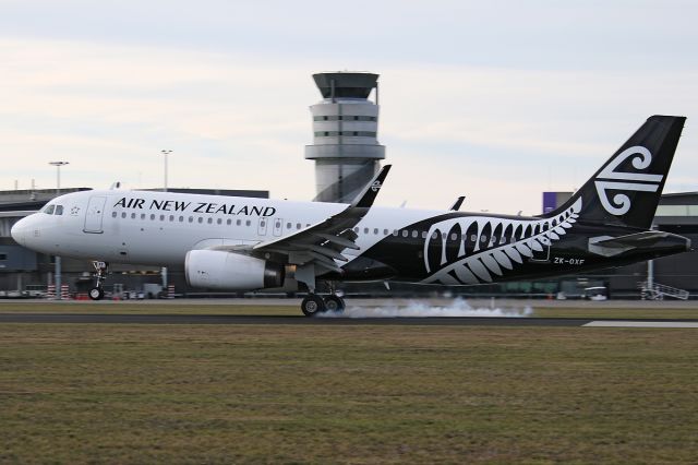 Airbus A320 (ZK-OXF)