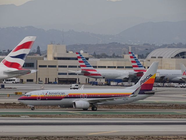 Boeing 737-800 (N917NN)