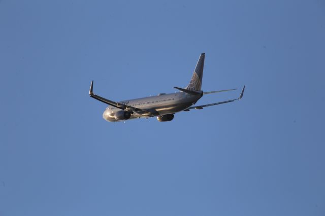 Boeing 737-900 (N27421)