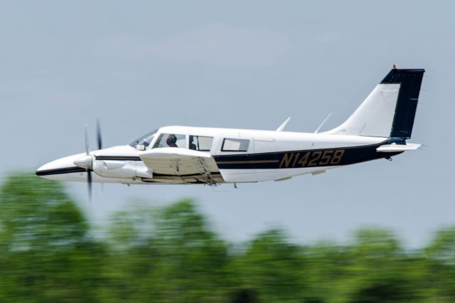 Piper Seneca (N14258) - I was inside the airplane when the photo was taken