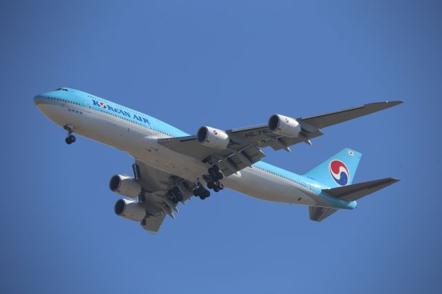 BOEING 747-8 (HL7637)