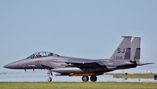 McDonnell Douglas F-15 Eagle (87-0206) - F-15E Strike Eagle departing Alliance before the inbound aircraft for the Alliance Fort Worth Airshow arrived 10/09/2018 (Please view in "full" for highest image quality)