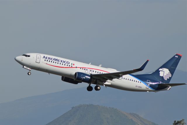 Boeing 737-800 (EI-DRC) - Boeing B737-852 EI-DRC MSN 35116 of AeroMexico departing from Mexico City International Airport (07/2018).