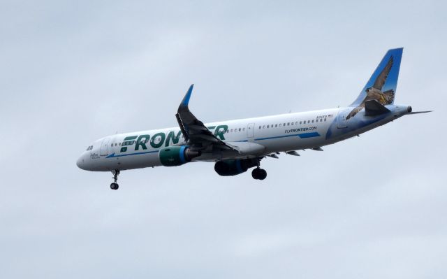 Airbus A321 (N710FR) - On final is this 2016 Frontier Airlines Airbus A321-211 with "Fallon" the Falcon on the tail in the Spring of 2019.