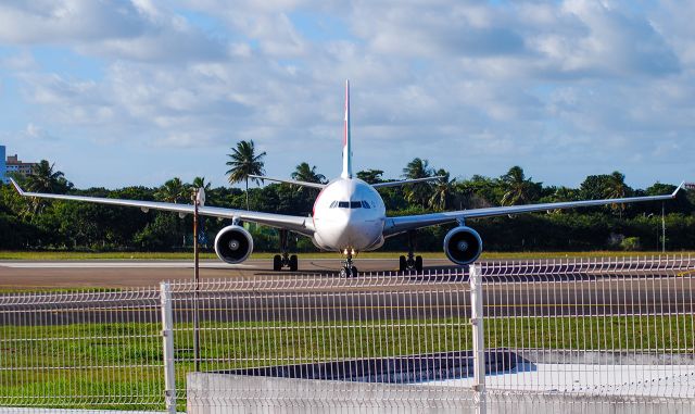 Airbus A330-200 (CS-TOK)